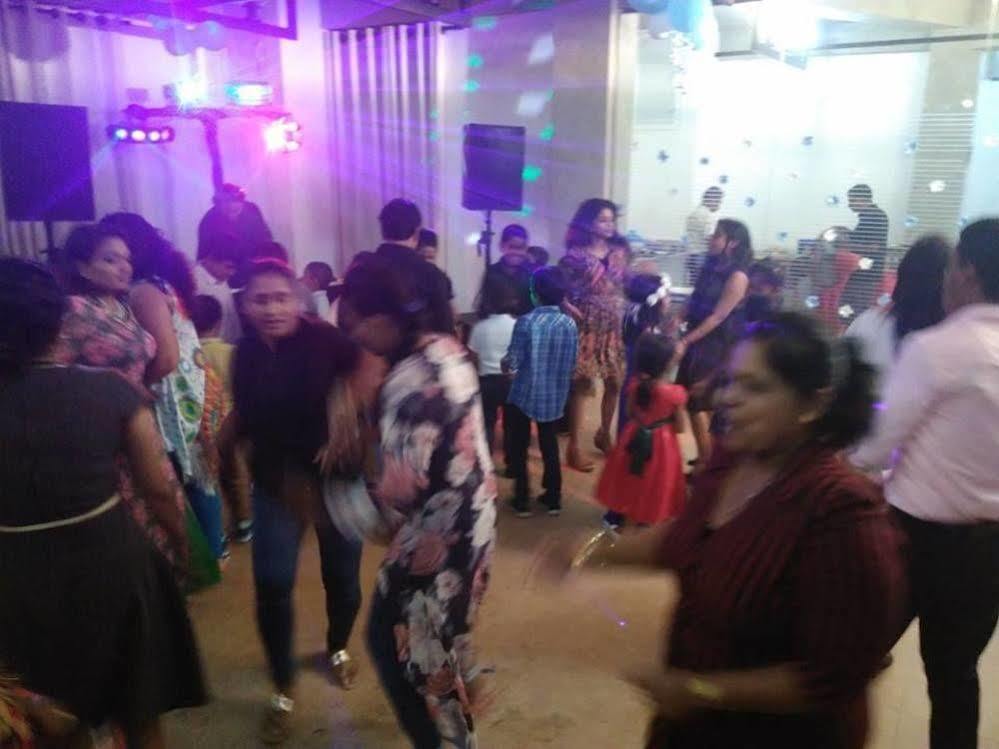 Saninro Hotel - Ragama Esterno foto